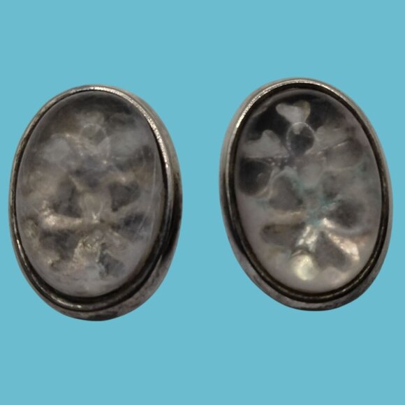 Oval Silver Tone Clip On Earrings Floral Design Eerie Iridescent Whimsygoth - Picture 2 of 5